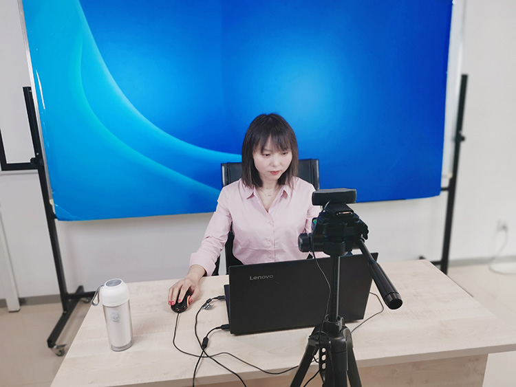 听心教育史俊慧老师走进保税区总工会开展家庭心理主题讲座